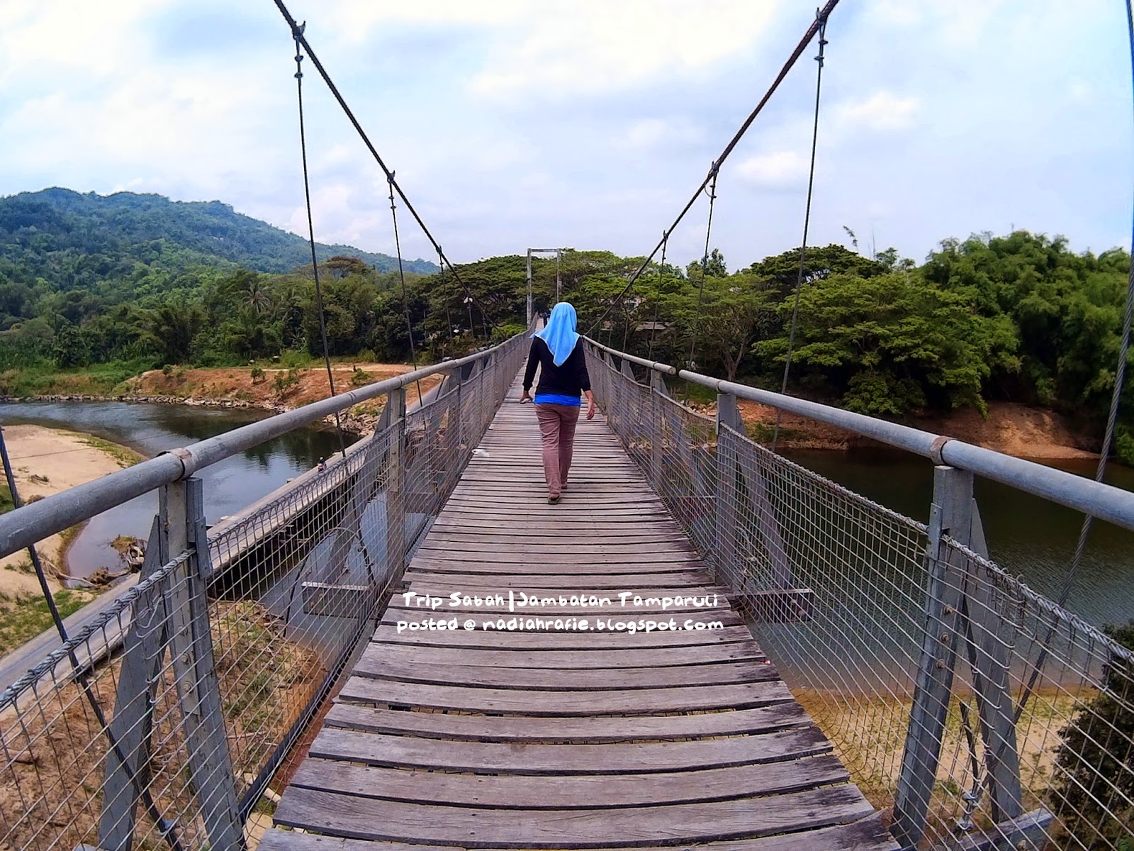 Blog Siapa Ini?: Trip Sabah | Jambatan Tamparuli & Rumah Terbalik, Tuaran