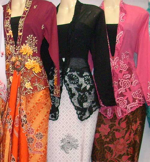 Batik fashion, Modern kebaya, Kebaya lace